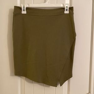 Green fitted mini skirt. Size large from forever 21
